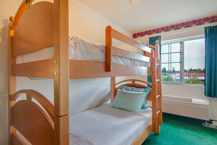 Room 26 of 47