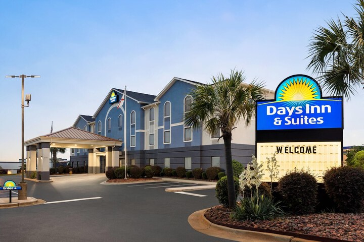 Days Inn & Suites by Wyndham Prattville-Montgomery