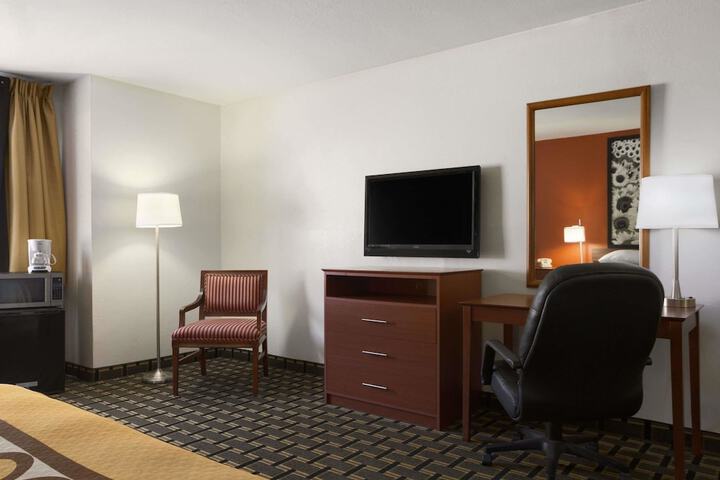 Room 9 of 22