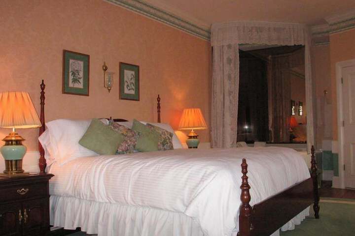 Room 38 of 65