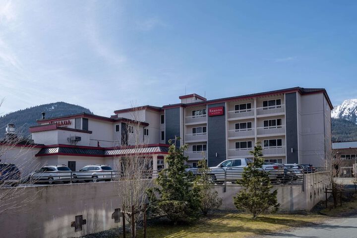Hotel 6 of 73