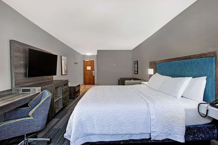 Room 16 of 37
