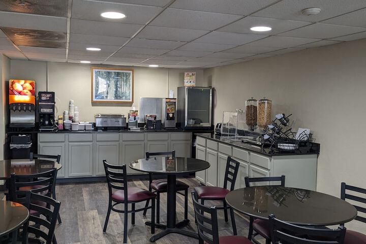 Wingate by Wyndham Somerset