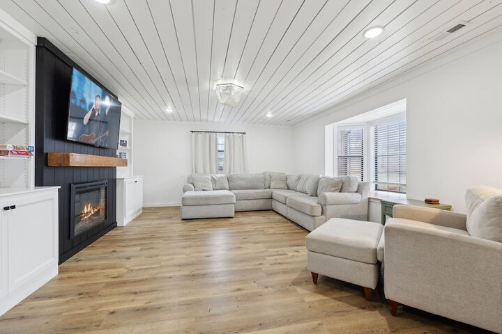 Fox Haven Retreat-modern Cabin-acres of Priv Land