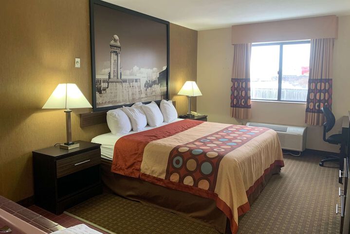 Room 15 of 23