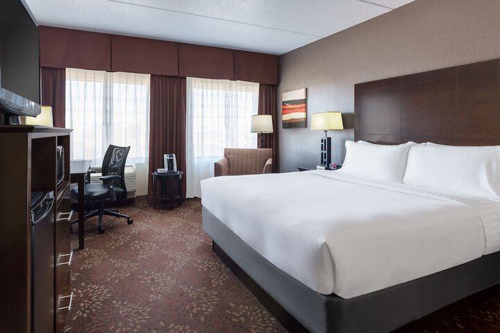 Room 15 of 28