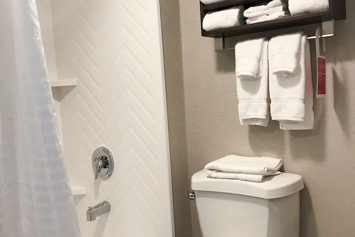 Ramada by Wyndham Suites Orlando Airport