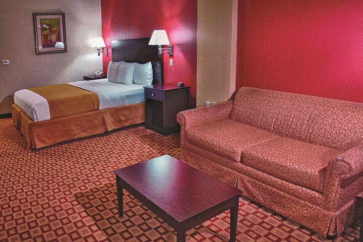Room 14 of 28