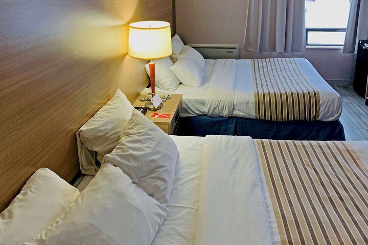 Room 25 of 71