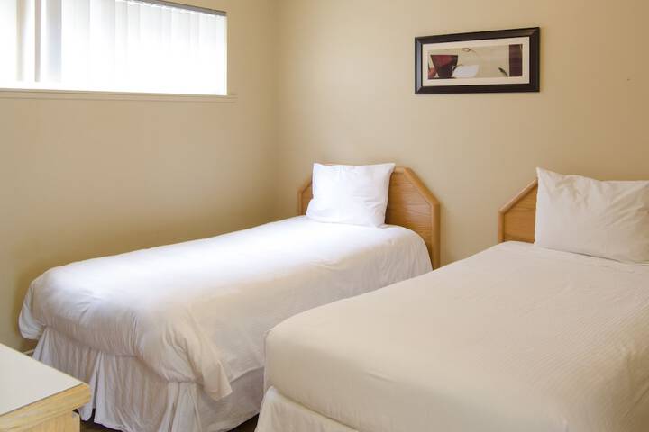 Tiki Shores Inn & Suites