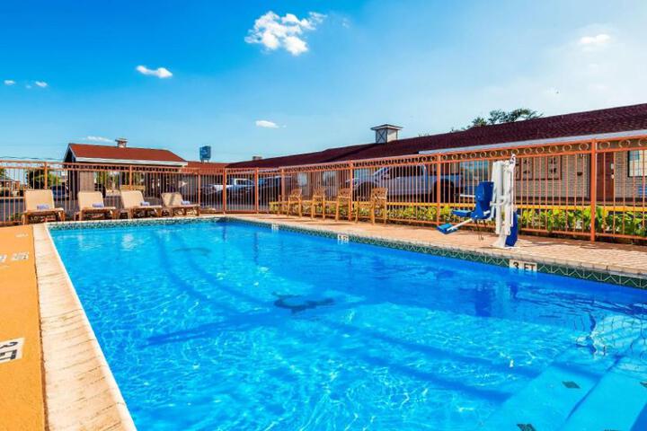 Best Western Llano