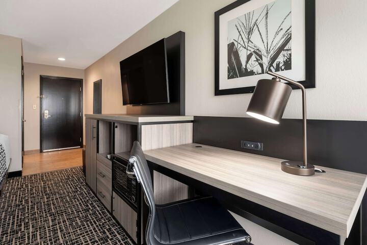 Best Western Plus Greenwood / Indy South Inn