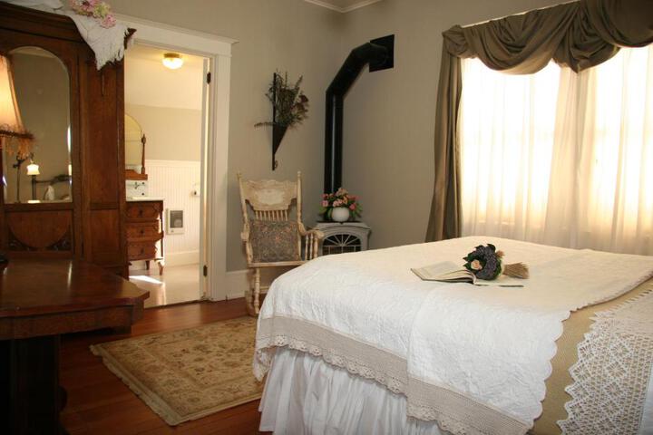 Eureka Street Inn
