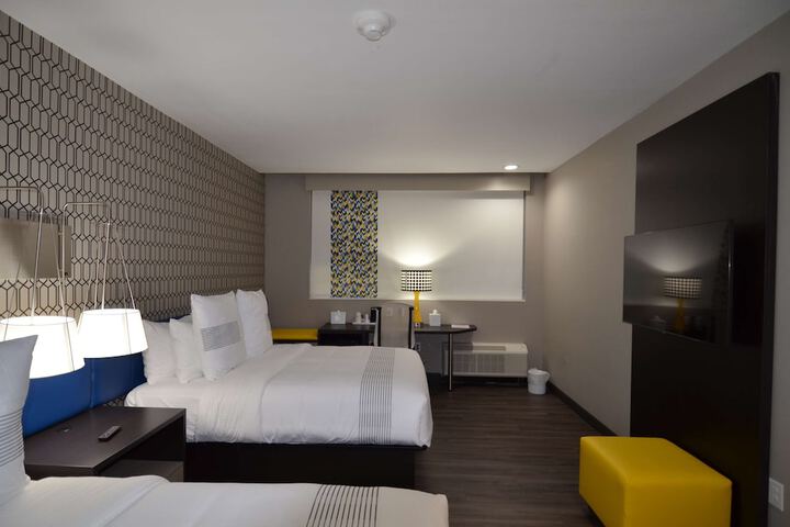 Room 10 of 24
