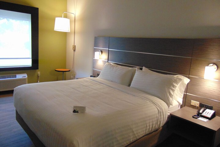 Room 14 of 42