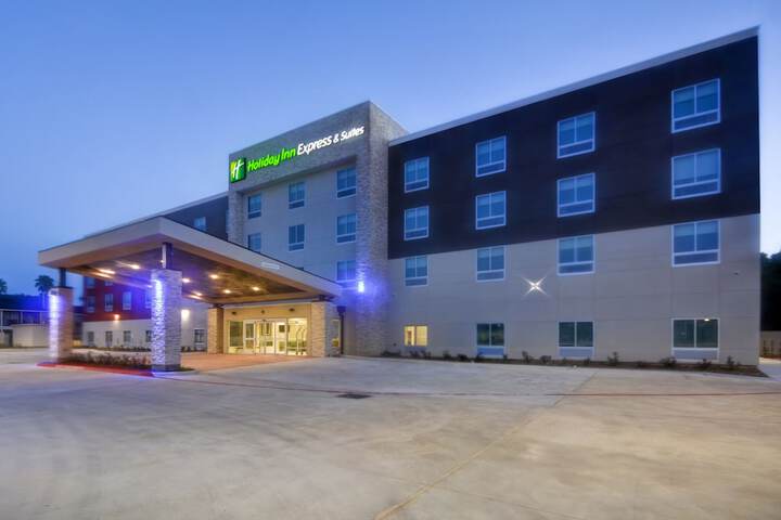 Hotel 7 of 49