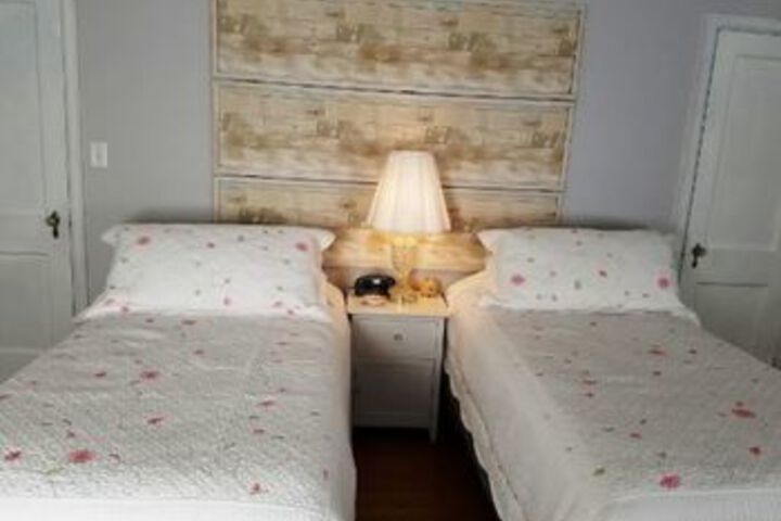 Contented Cottage Bed & Breakfast