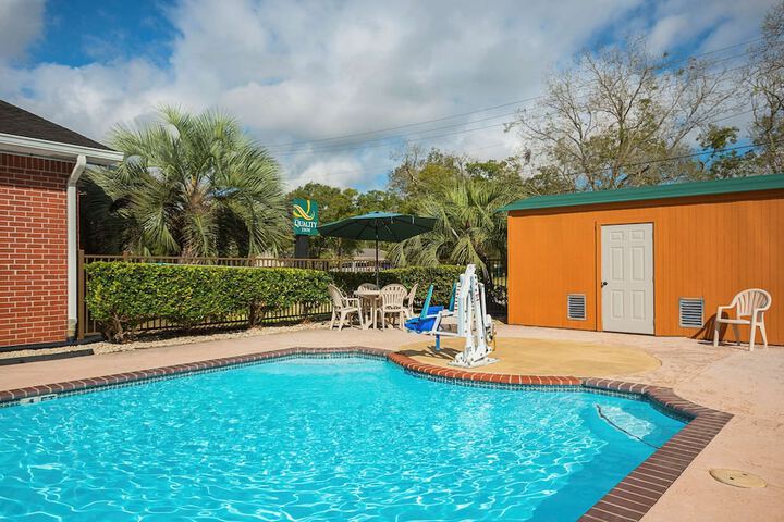 Pool 5 of 34