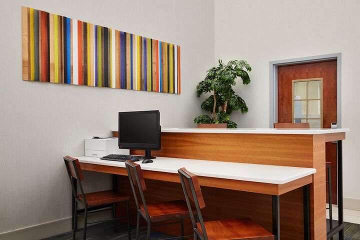 Holiday Inn Express Hotel & Suites Panama City-Tyndall by IHG
