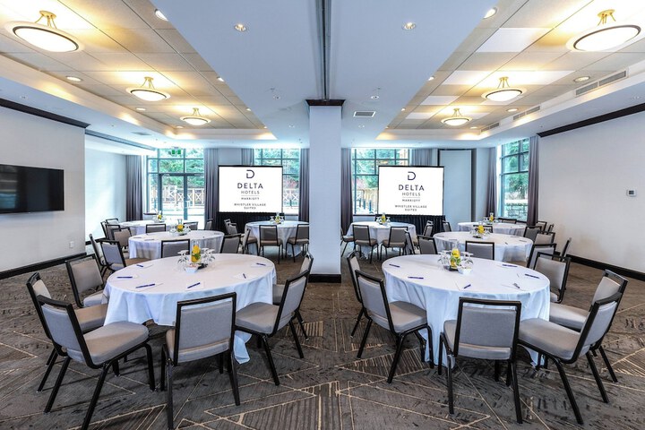 Delta Hotels by Marriott Whistler Village Suites