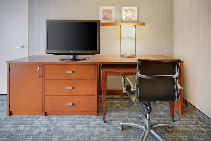 Room 22 of 36