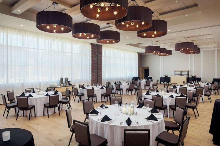 Canopy by Hilton Sioux Falls Downtown