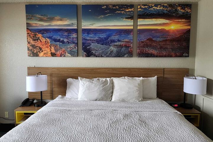 Room 21 of 33