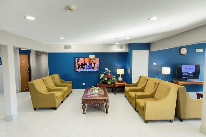 Americas Best Value Inn & Suites Ada
