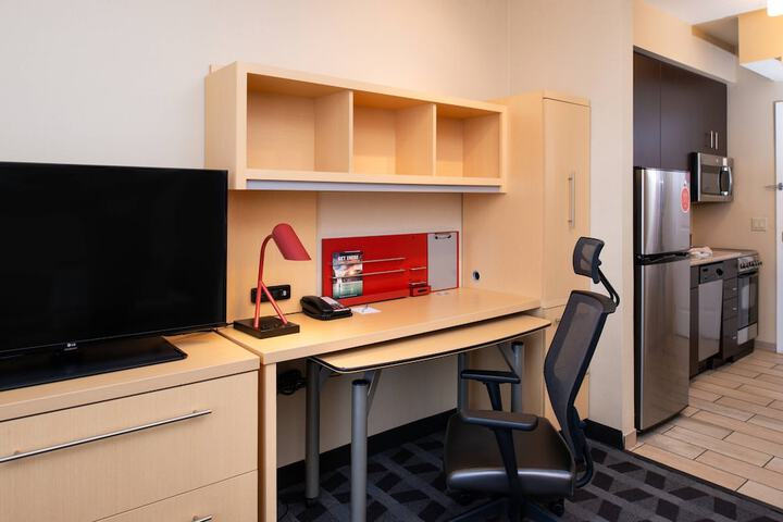 Room 9 of 25