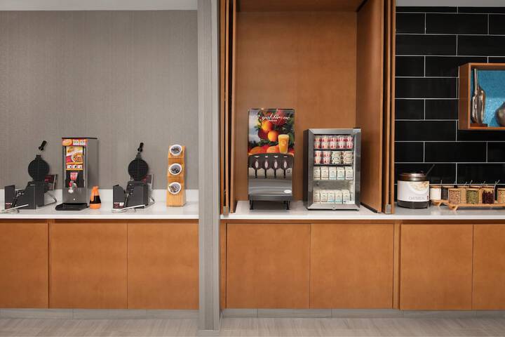 Breakfast/Coffee Service 37 of 41