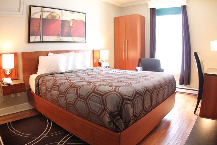 Room 21 of 42