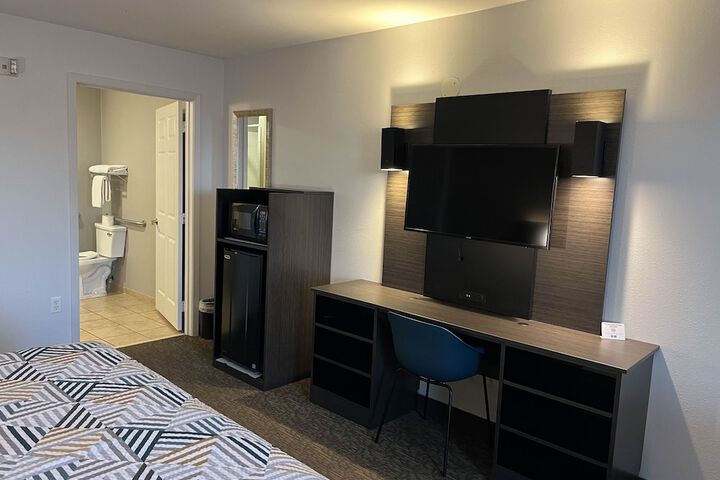 Room 19 of 33