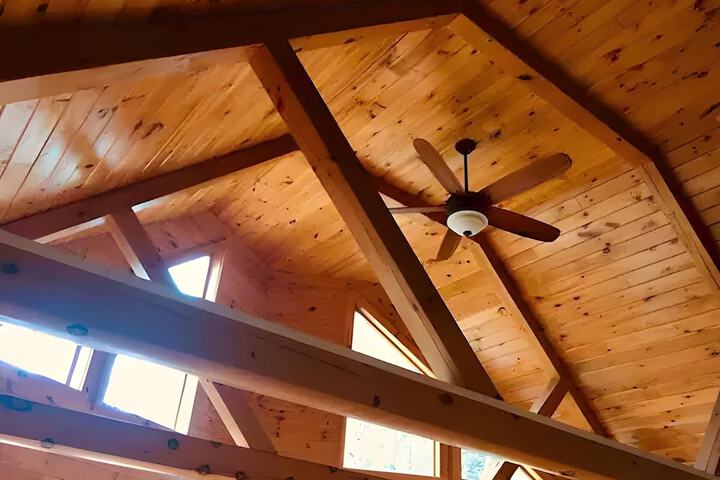 Pocono Dog-Friendly Home on River