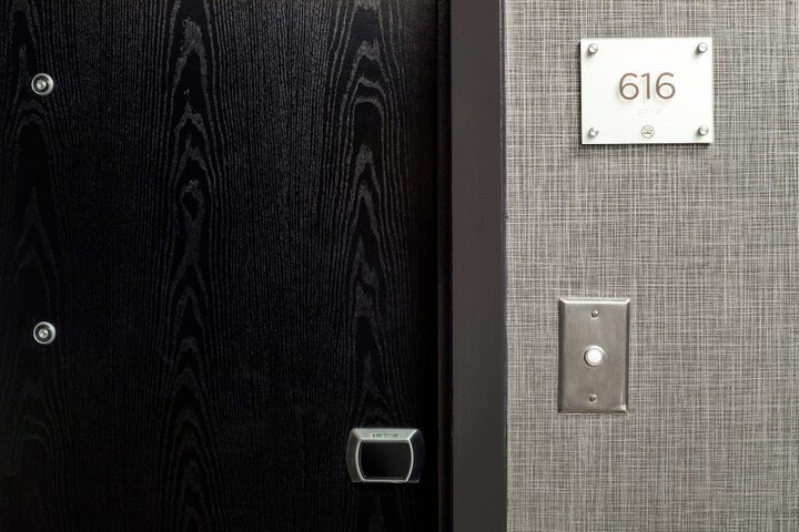 Room 23 of 64