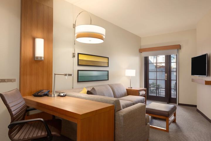 Hyatt Place Phoenix / Chandler-Fashion Center