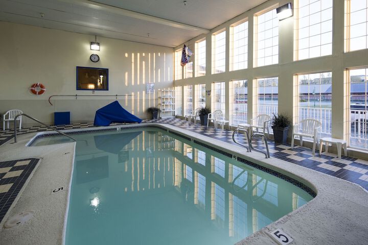 Wingate by Wyndham Anchorage Downtown / Ship Creek