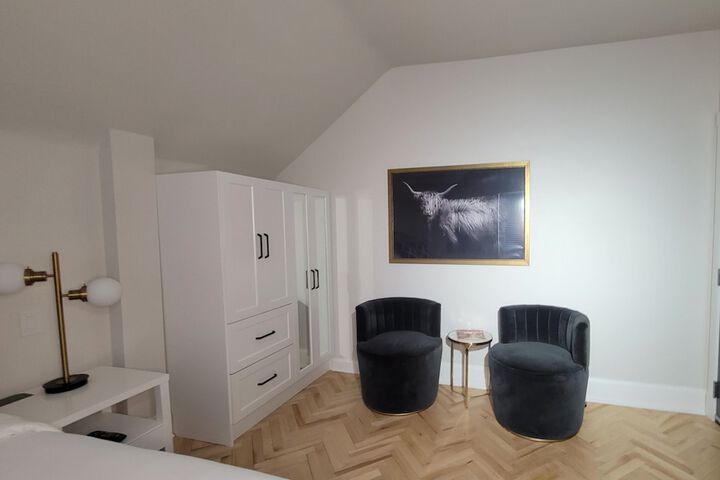 Room 25 of 63