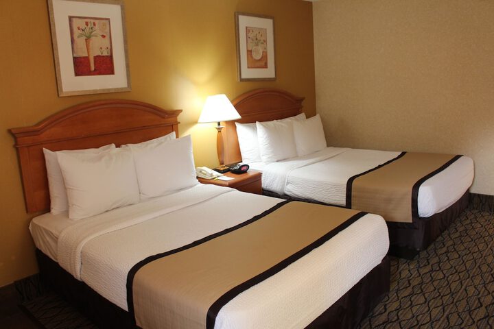 Room 5 of 17