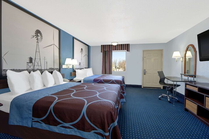 Room 21 of 28