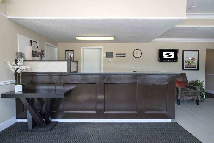 Sandman Inn Blue River