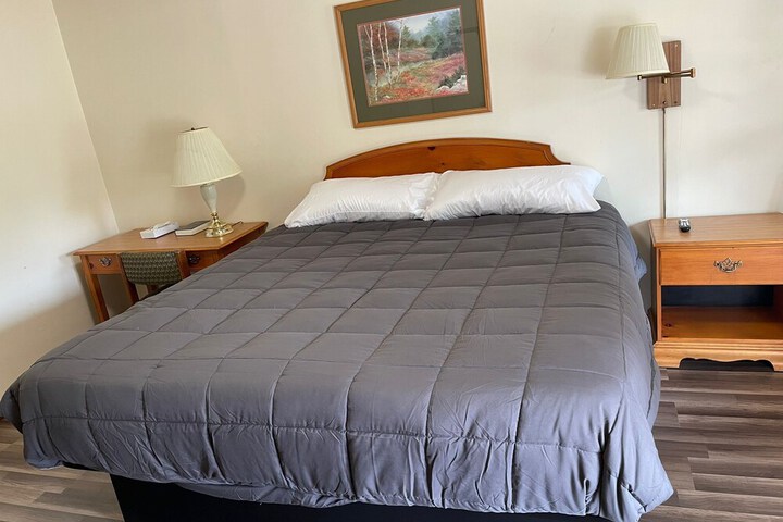 Room 12 of 32