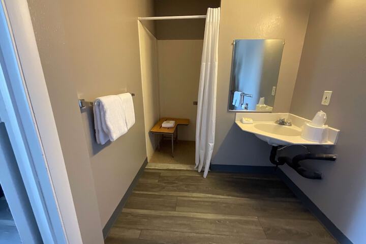 Room 17 of 26