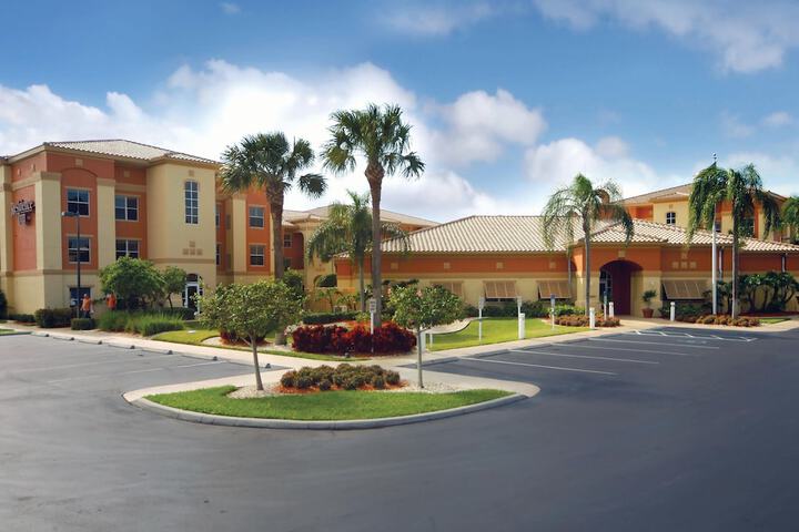 Hotel 2 of 27