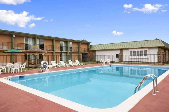Pool 4 of 22
