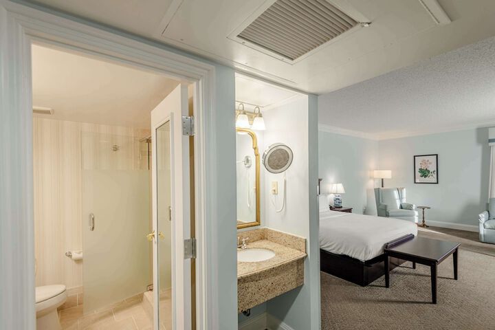 Room 52 of 166