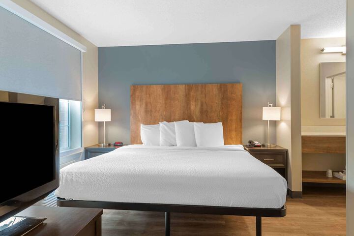 Room 35 of 47