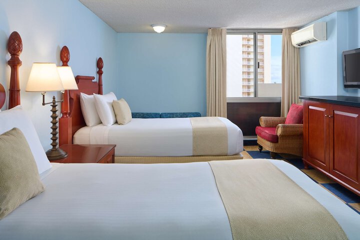 Room 16 of 28