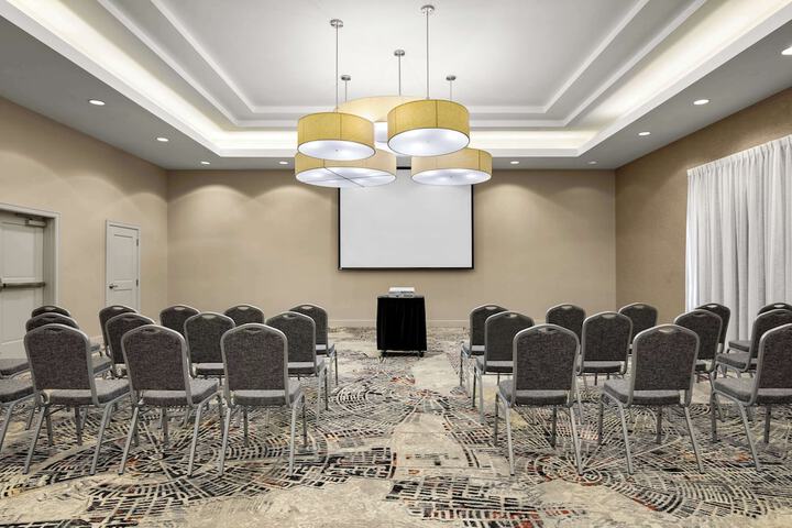 Embassy Suites Newark Airport