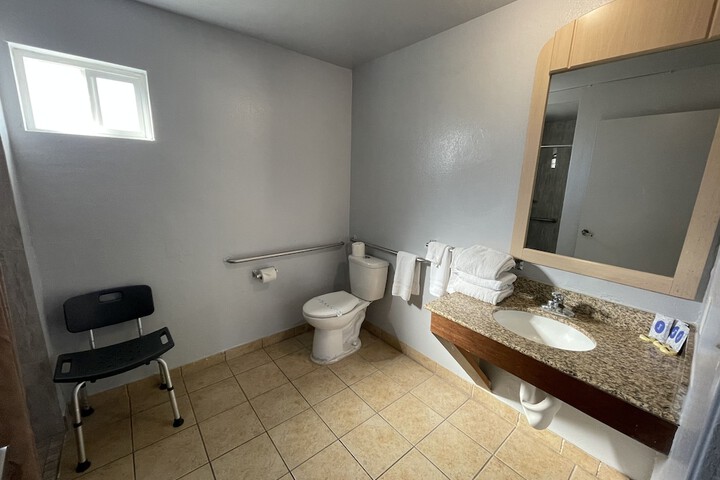 Room 11 of 36
