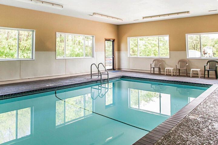 Pool 4 of 29